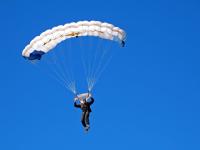 开云体育官网-劳塔罗关键战不手软，英格兰击败冰岛，双线战场上的意志较量