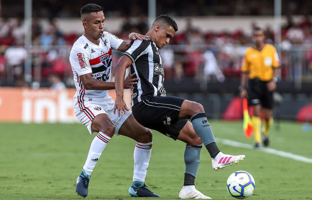 红牛车队完胜哈斯车队，佩雷兹带队取胜的简单介绍