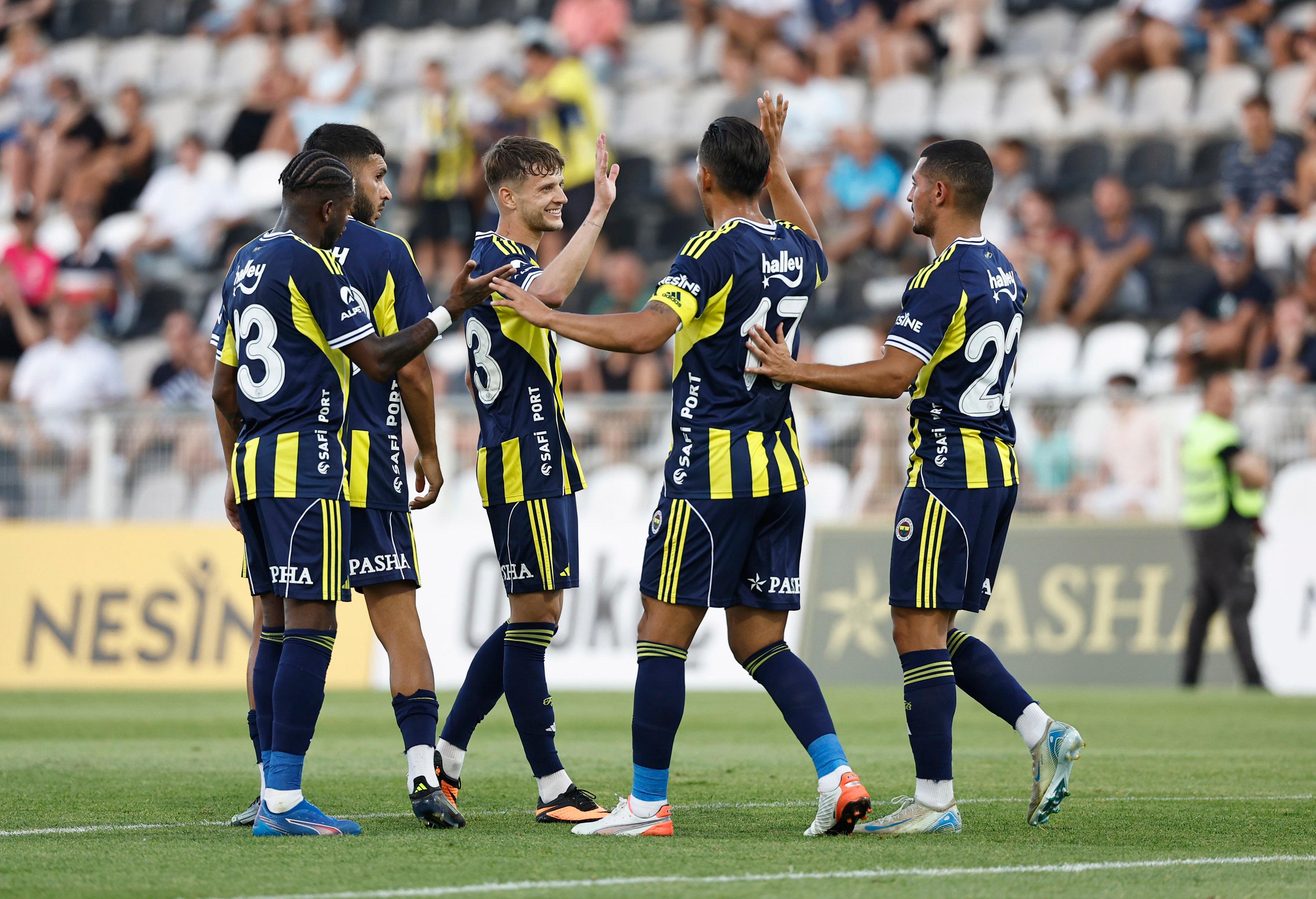 关于佛罗伦萨主场大胜，拿下关键三分的信息