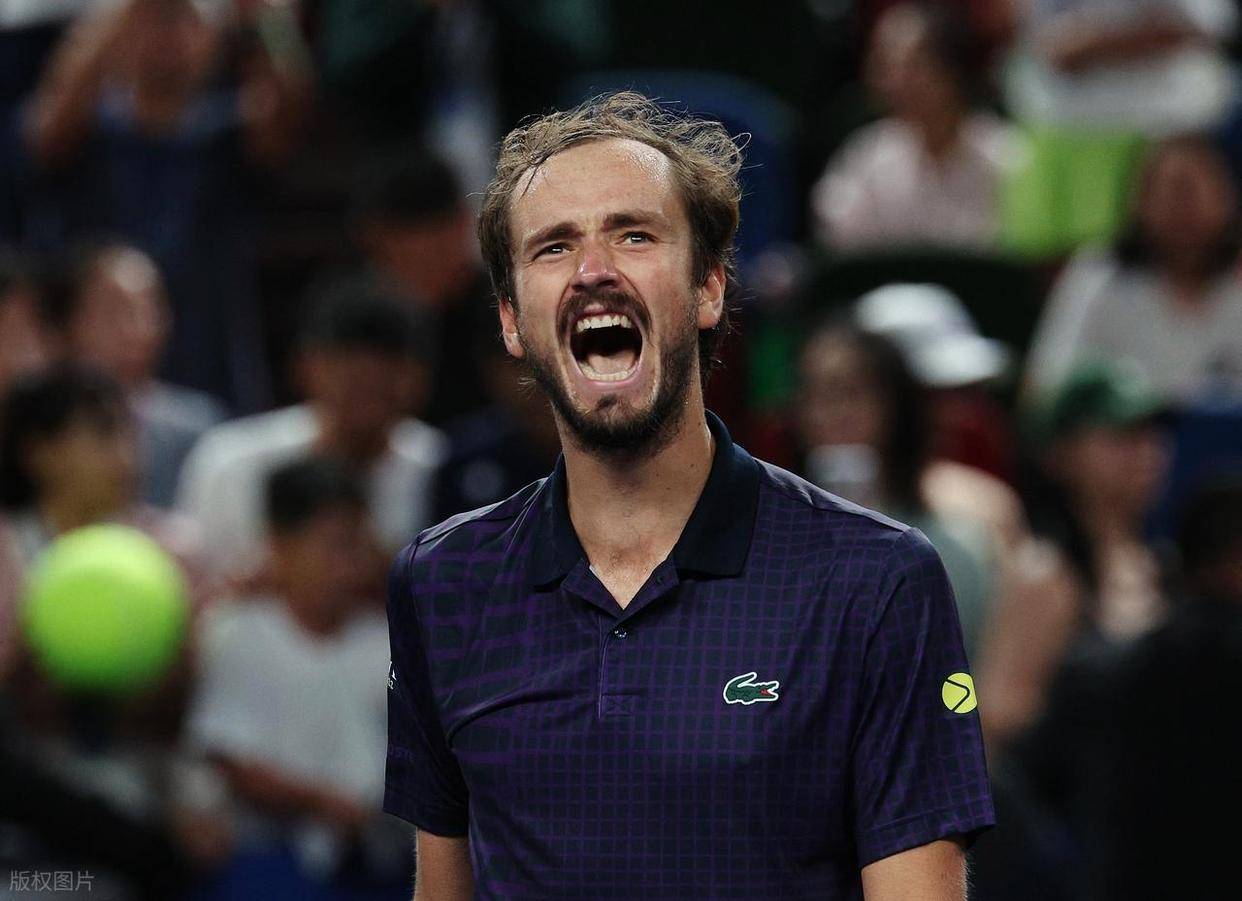 年终总决赛碾压联合杯，梅德韦杰夫关键制胜