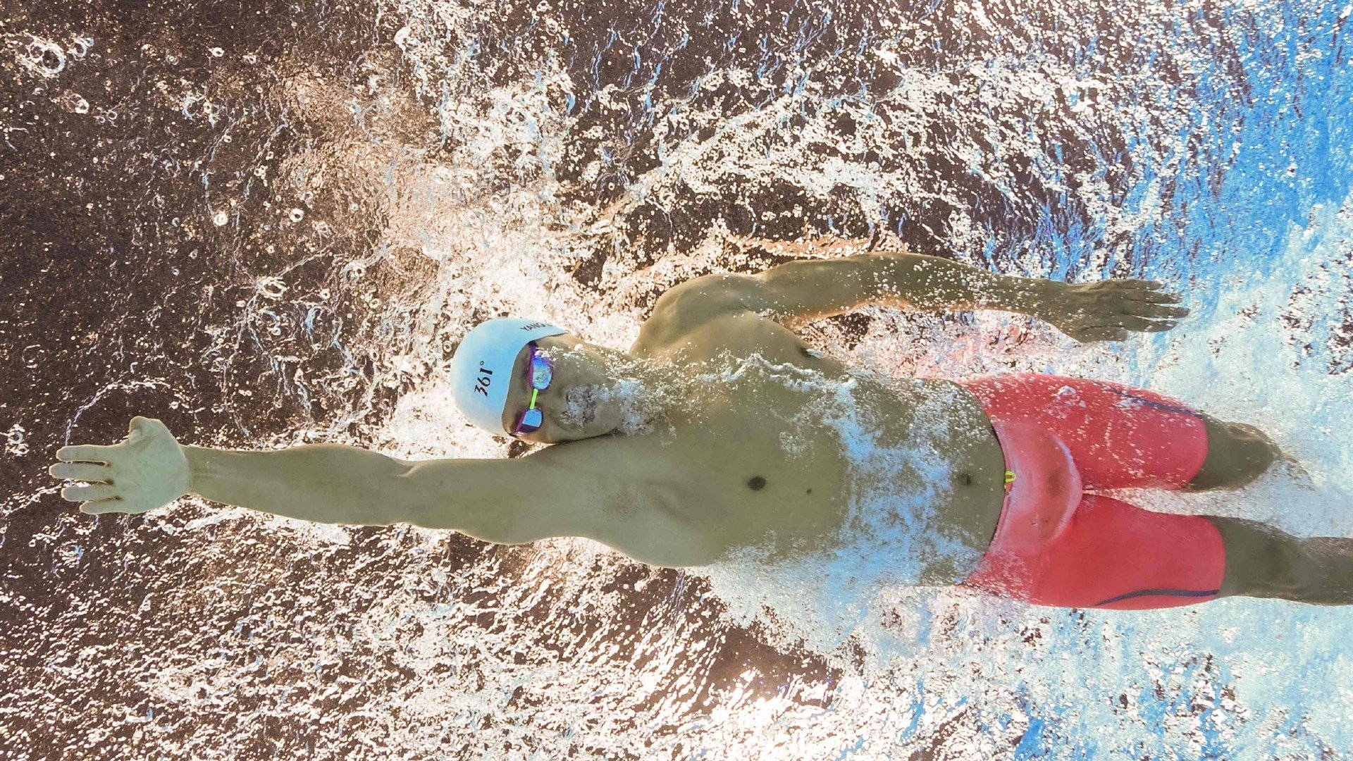 赛道与球场,当拉梅洛接管F1街道赛,热火如何粉碎辽宁队的战术哲学